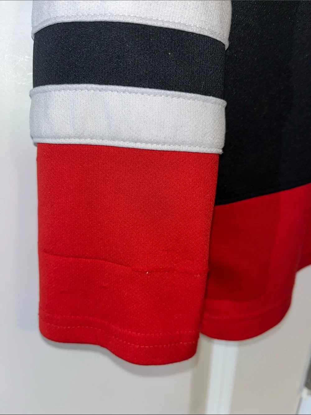 Carolina Hurricanes boys youth polyester LS kids hockey style T shirt jersey M